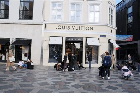 openingsuren louis vuitton|louis vuitton nl shop.